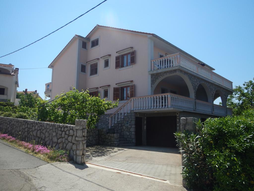 Apartments Petrovic Šilo Zewnętrze zdjęcie