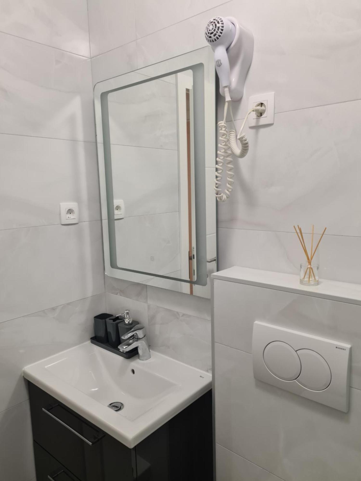 Apartments Petrovic Šilo Zewnętrze zdjęcie