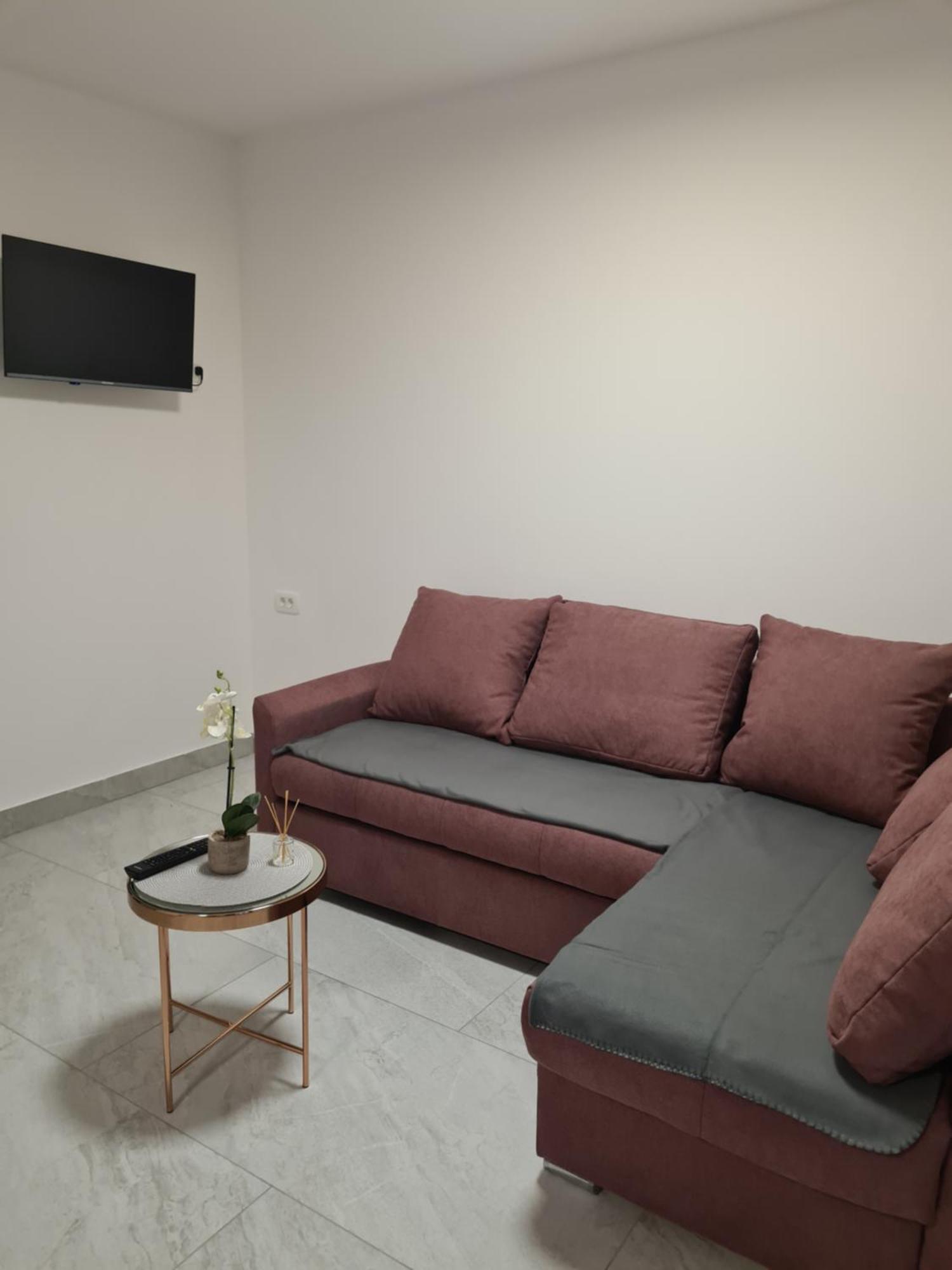 Apartments Petrovic Šilo Zewnętrze zdjęcie