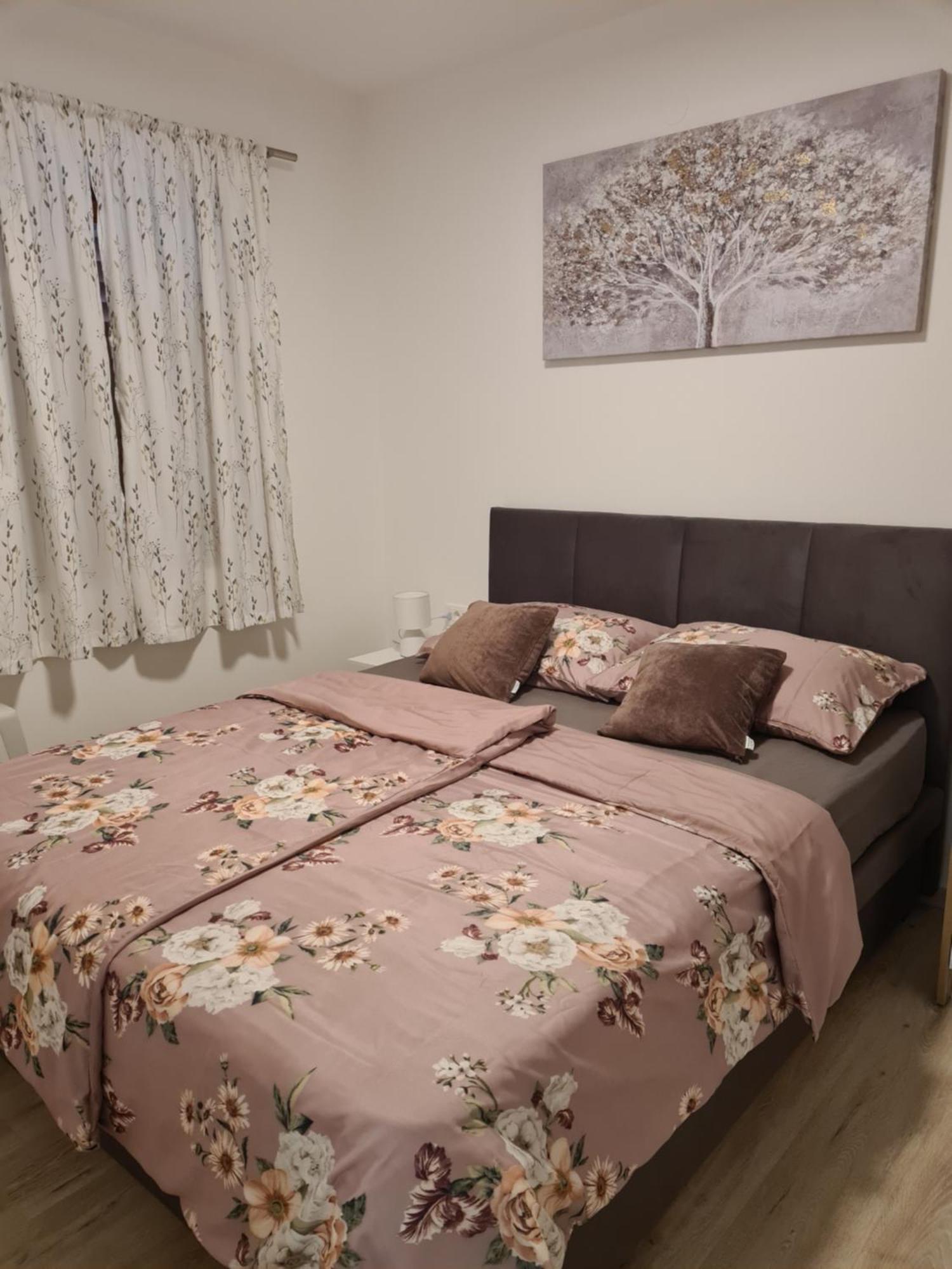 Apartments Petrovic Šilo Zewnętrze zdjęcie