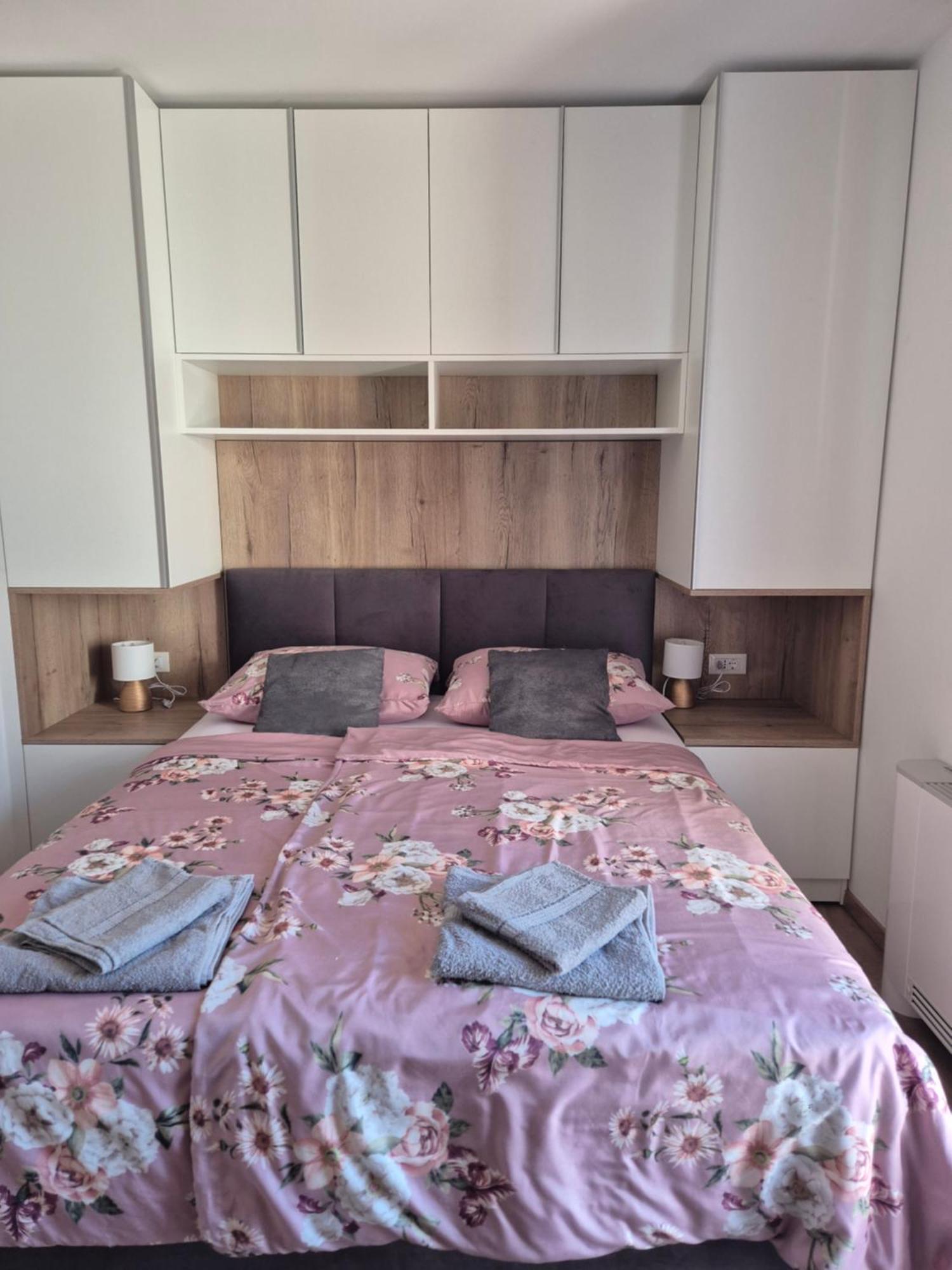 Apartments Petrovic Šilo Zewnętrze zdjęcie