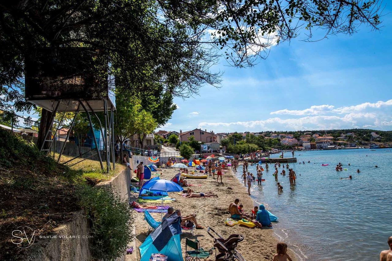 Apartments Petrovic Šilo Zewnętrze zdjęcie