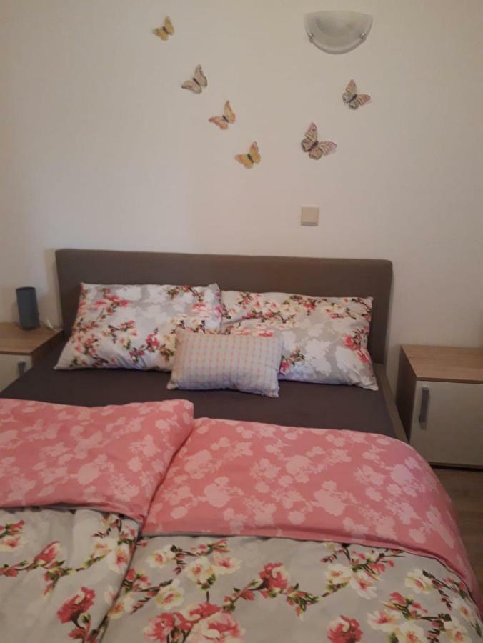Apartments Petrovic Šilo Zewnętrze zdjęcie